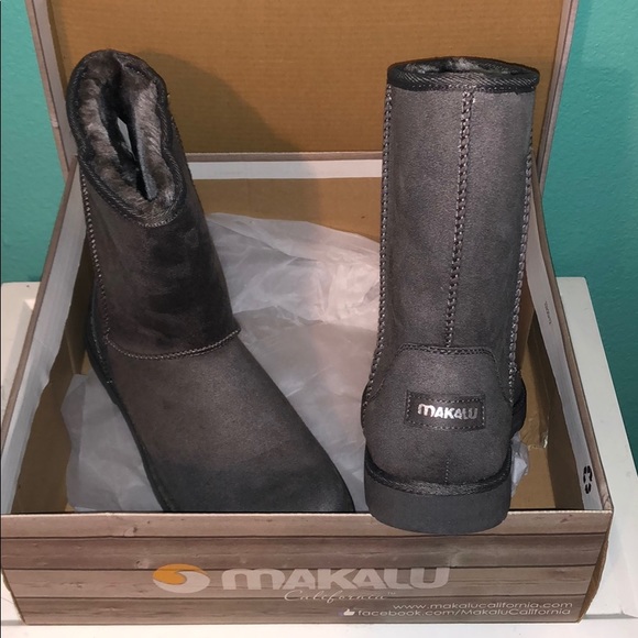 makalu boots, never worn - Picture 1 of 2